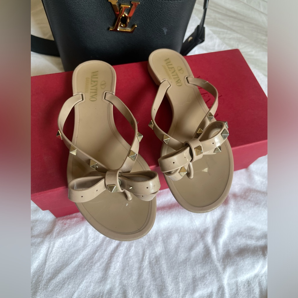 Authentic Valentino Sandal Size 35